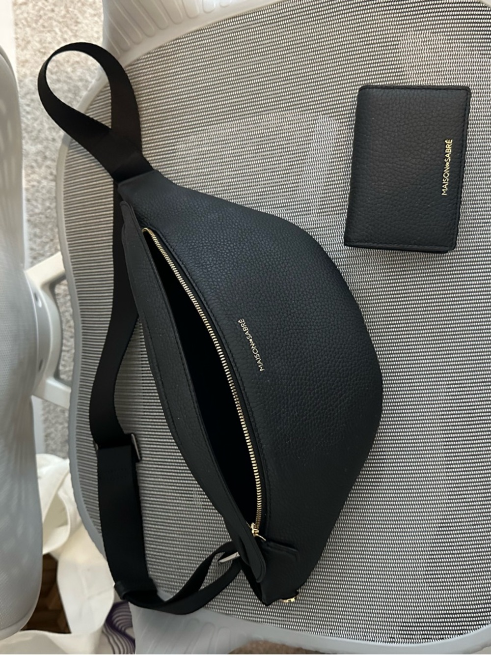 MAISONdeSABRÉ Black Leather The Sling Bag w/matching card wallet - Picture 2 of 4